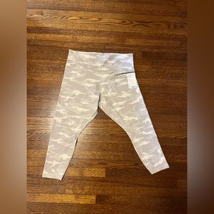 ✨Athleta Elation Camo 7/8 Leggings✨